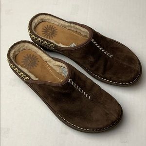 UGG Women’s Brown Suede Slip on Mules 8